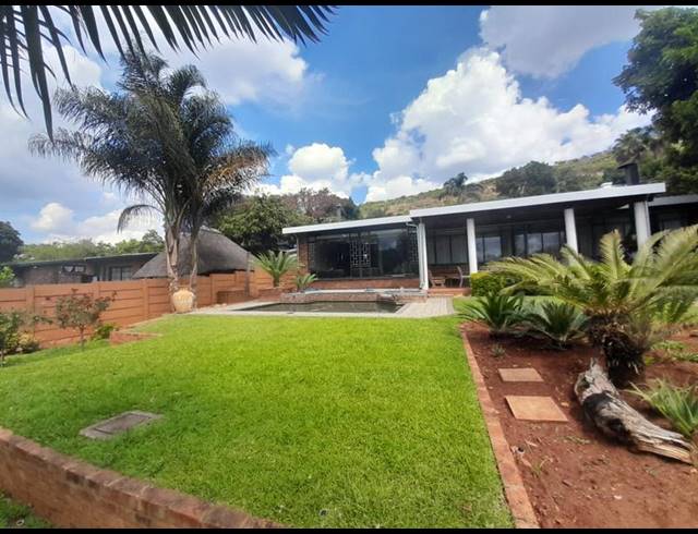 4 BEDROOM HOUSE FOR SALE IN SINOVILLE